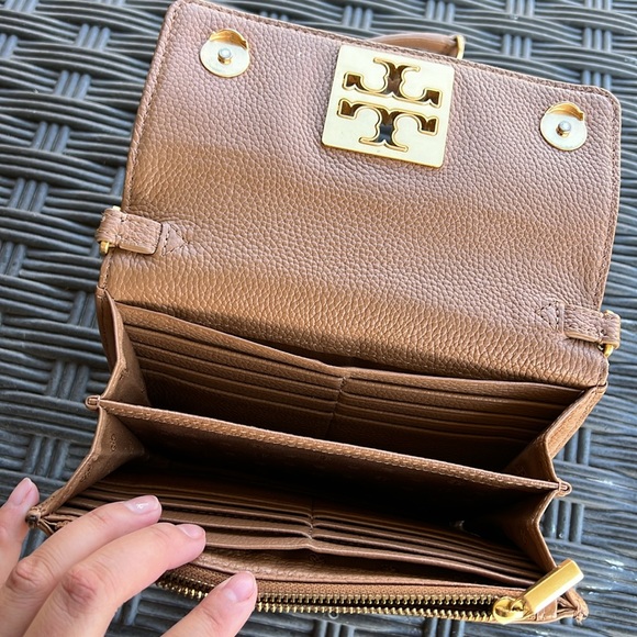 Tory Burch Crossbody - Picture 3 of 4